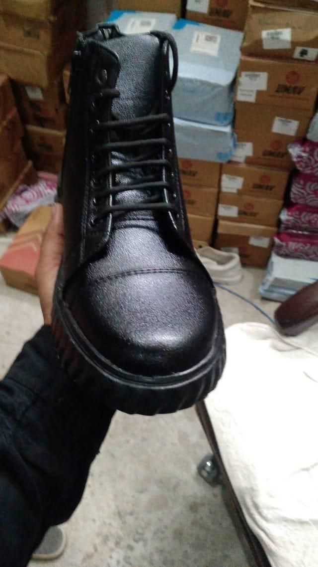 Men’s Korean Style High Top Casual Shoes (Black)