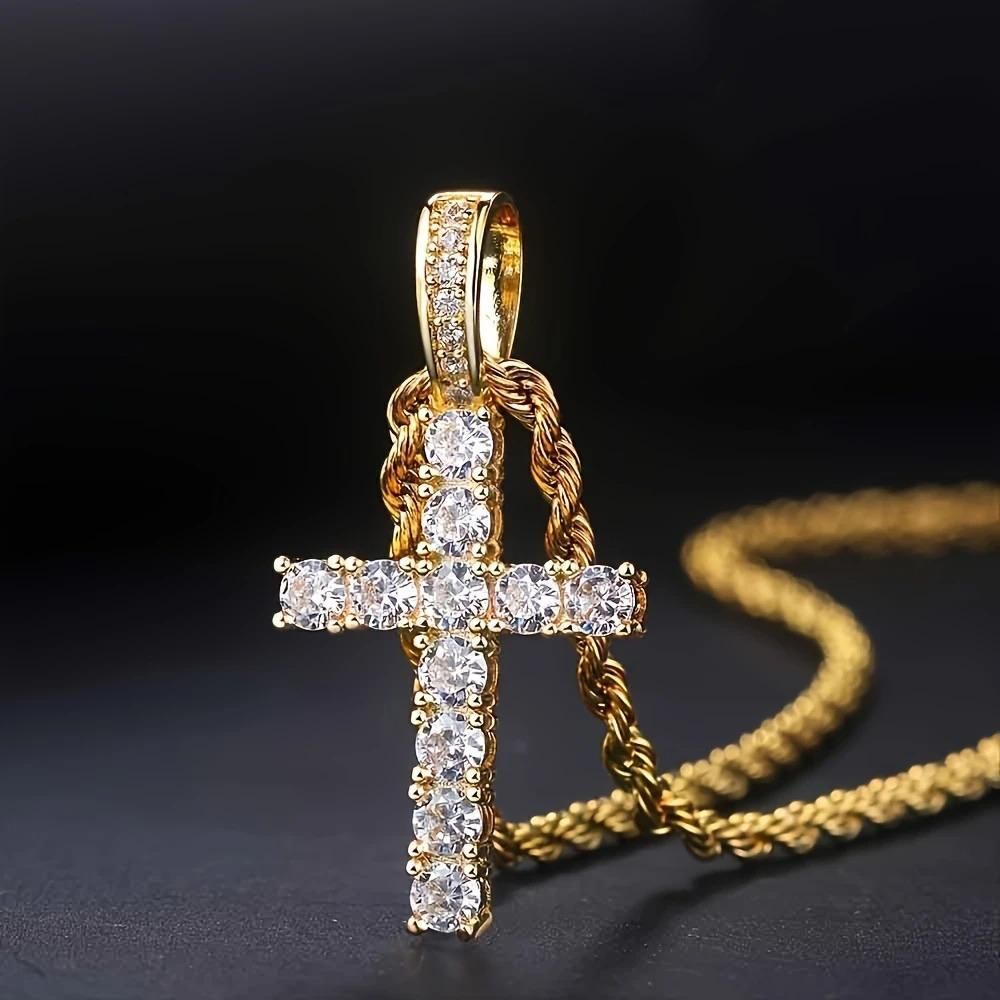 Stylish Men’s Cross Pendant Chain – Elegant, Lightweight & Bold
