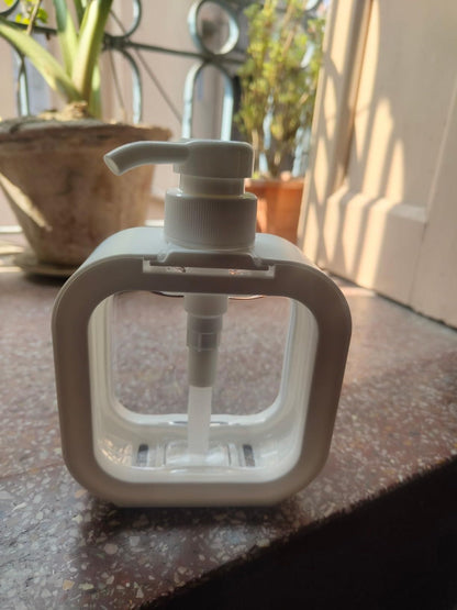 Large-Capacity Plastic Soap Dispenser Bottle – Multipurpose & Refillable